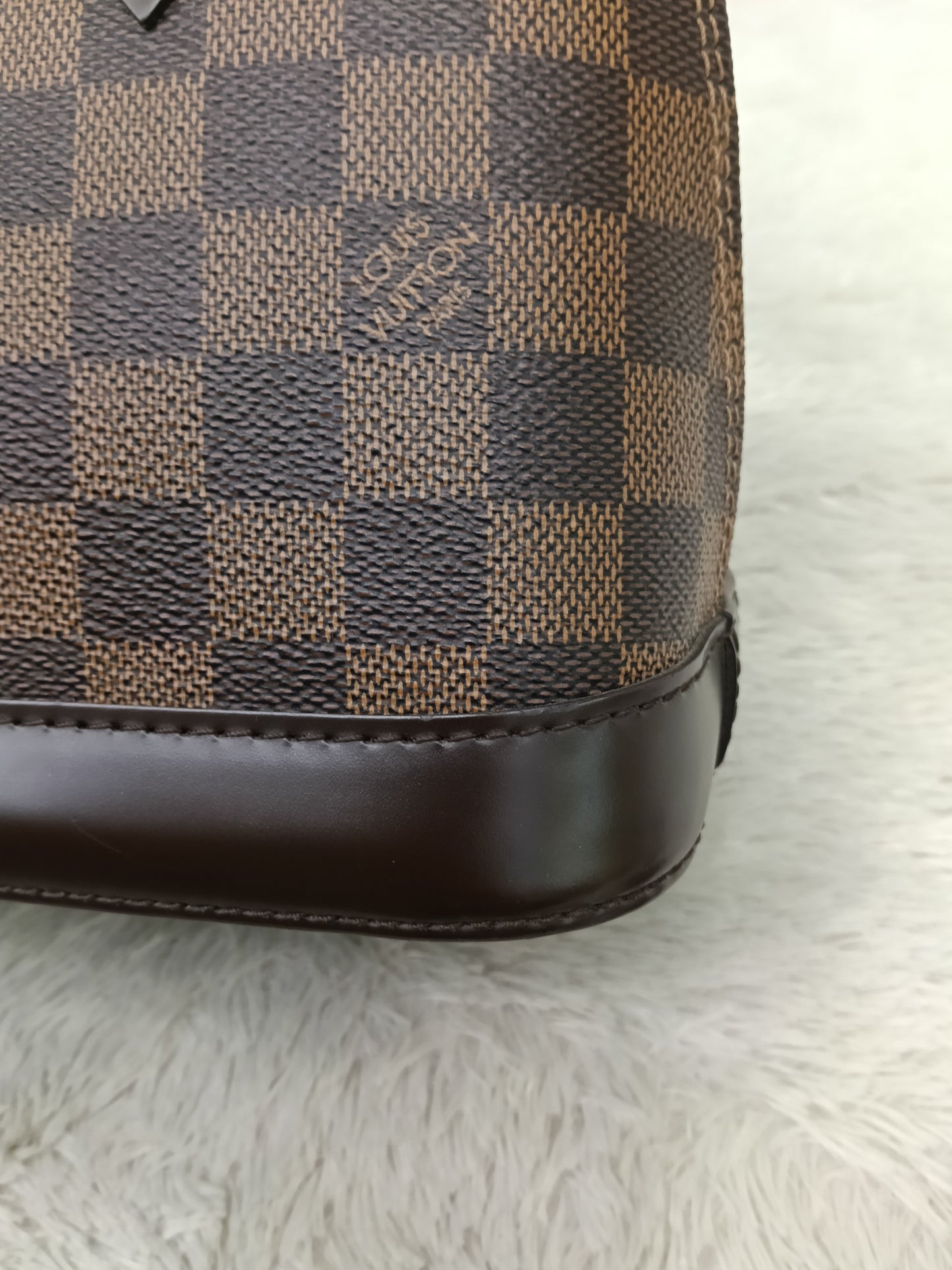 LV Alma BB Damier 2022 (CHIP)