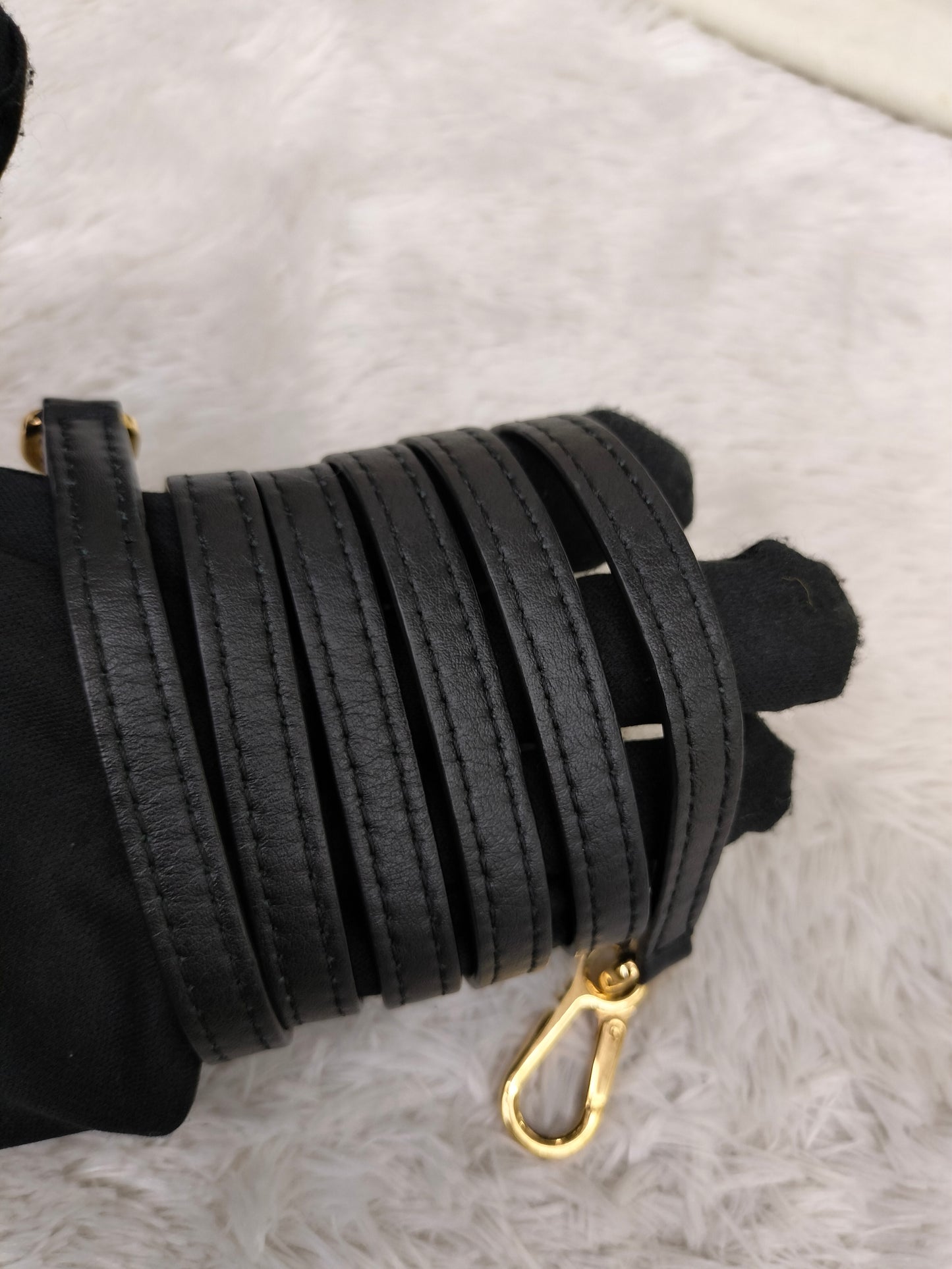 Loewe Puzzle Mini Black Angora GHW 2021