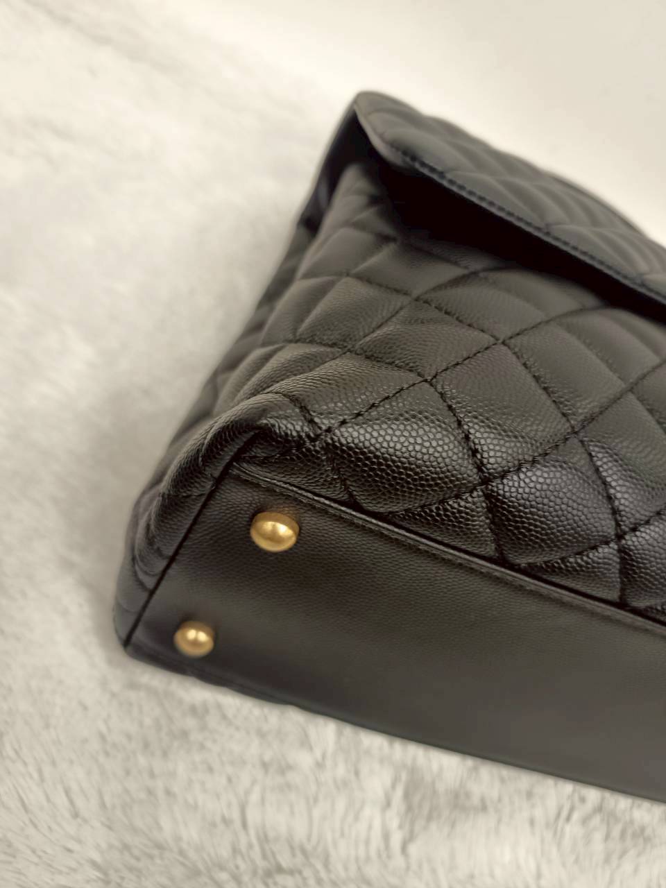 Chanel Coco Handle Large Caviar Black GHW #24