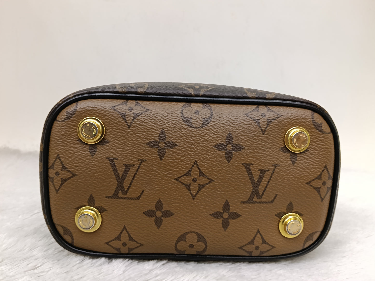 LV Vanity PM Monogram Reverse (CHIP)
