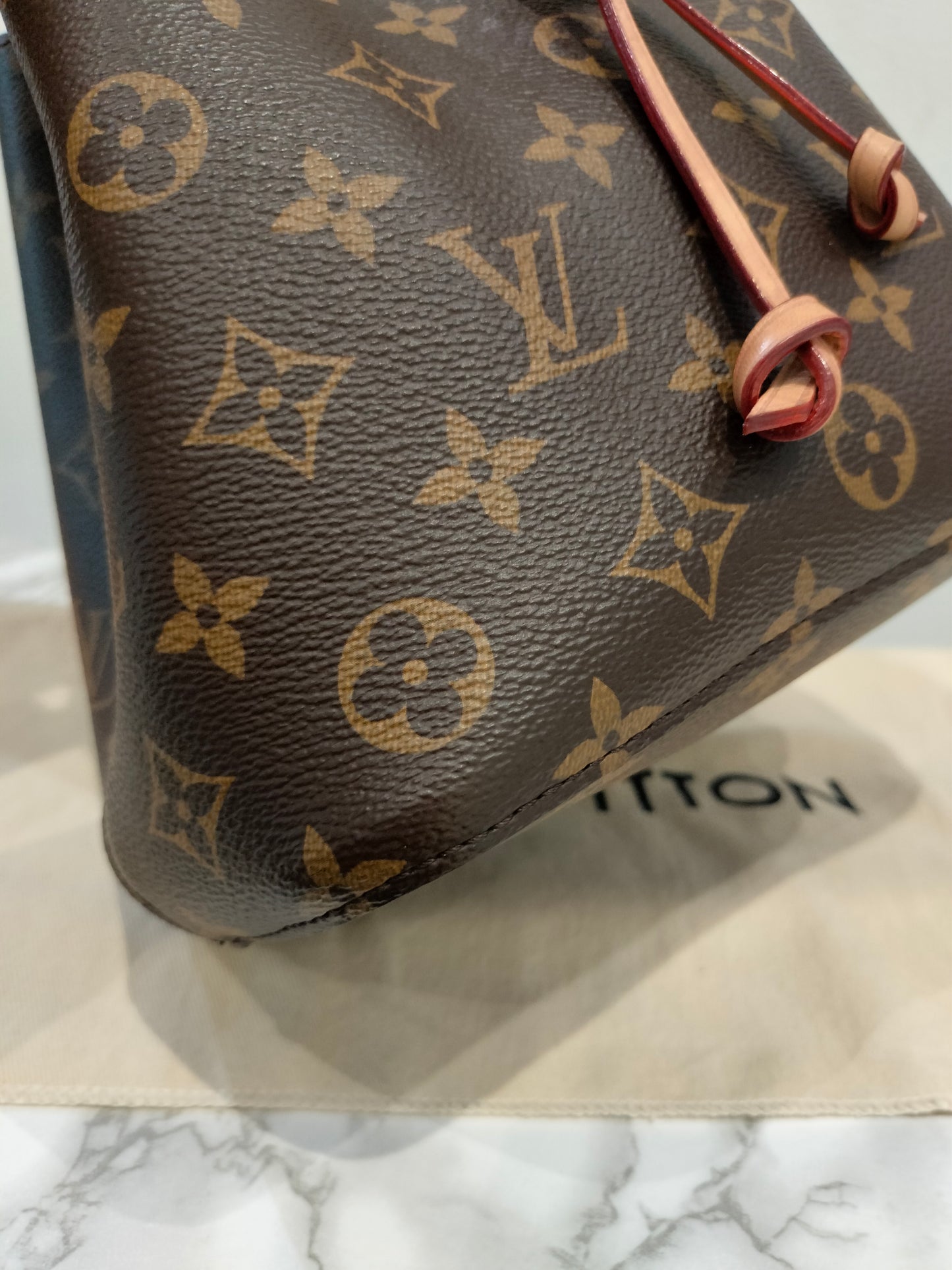LV Neo Noe BB Monogram 2023 (CHIP)