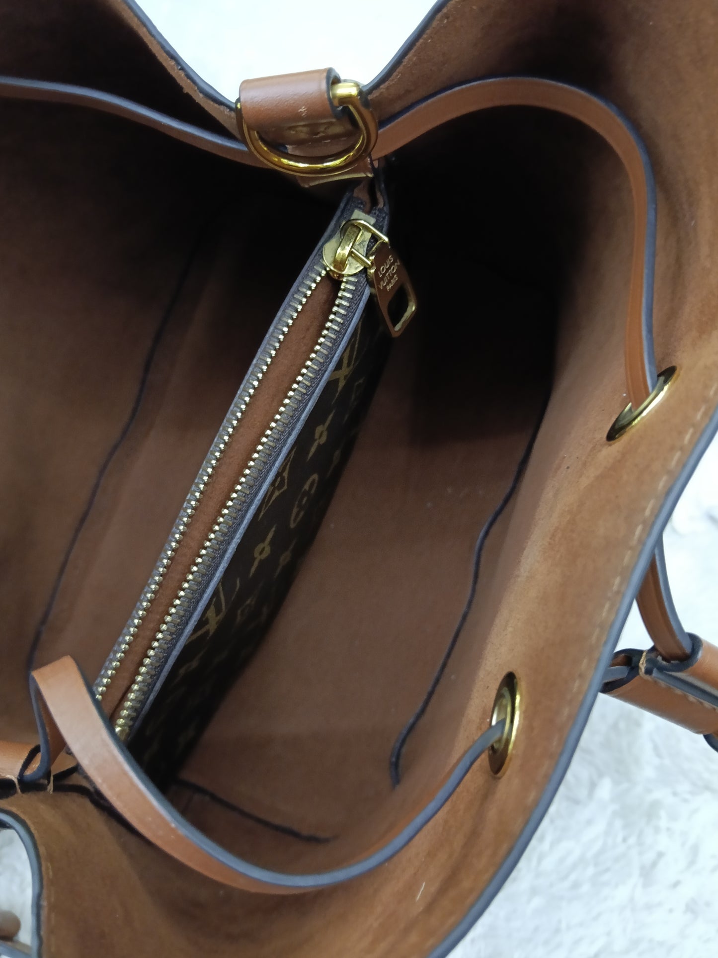 LV Neo Noe MM Monogram Caramel (CHIP)