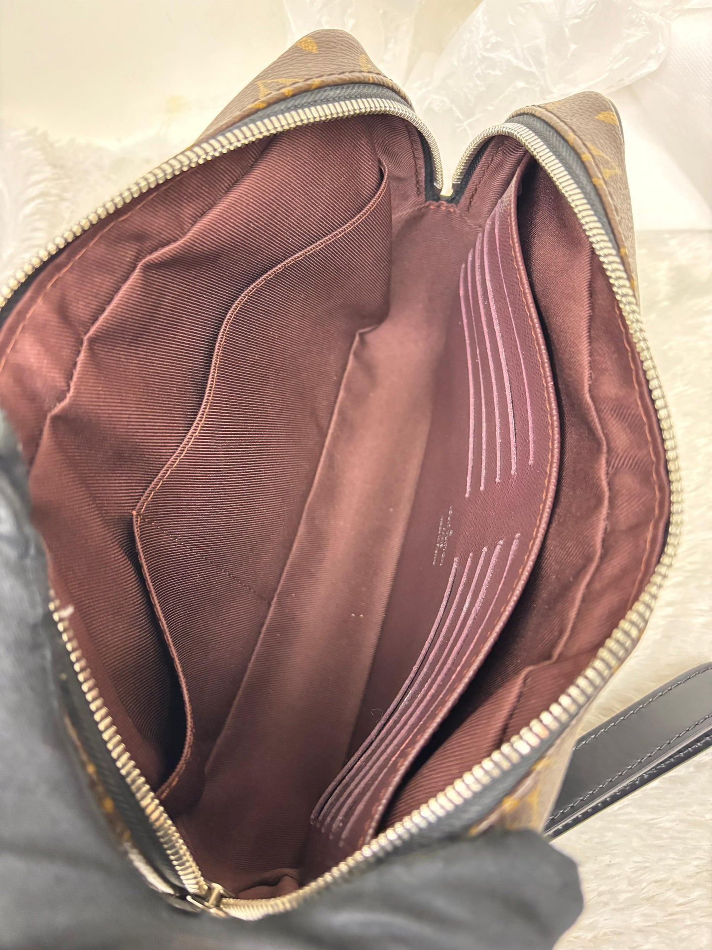 LV Kasai Clutch Monogram Macassar 2019