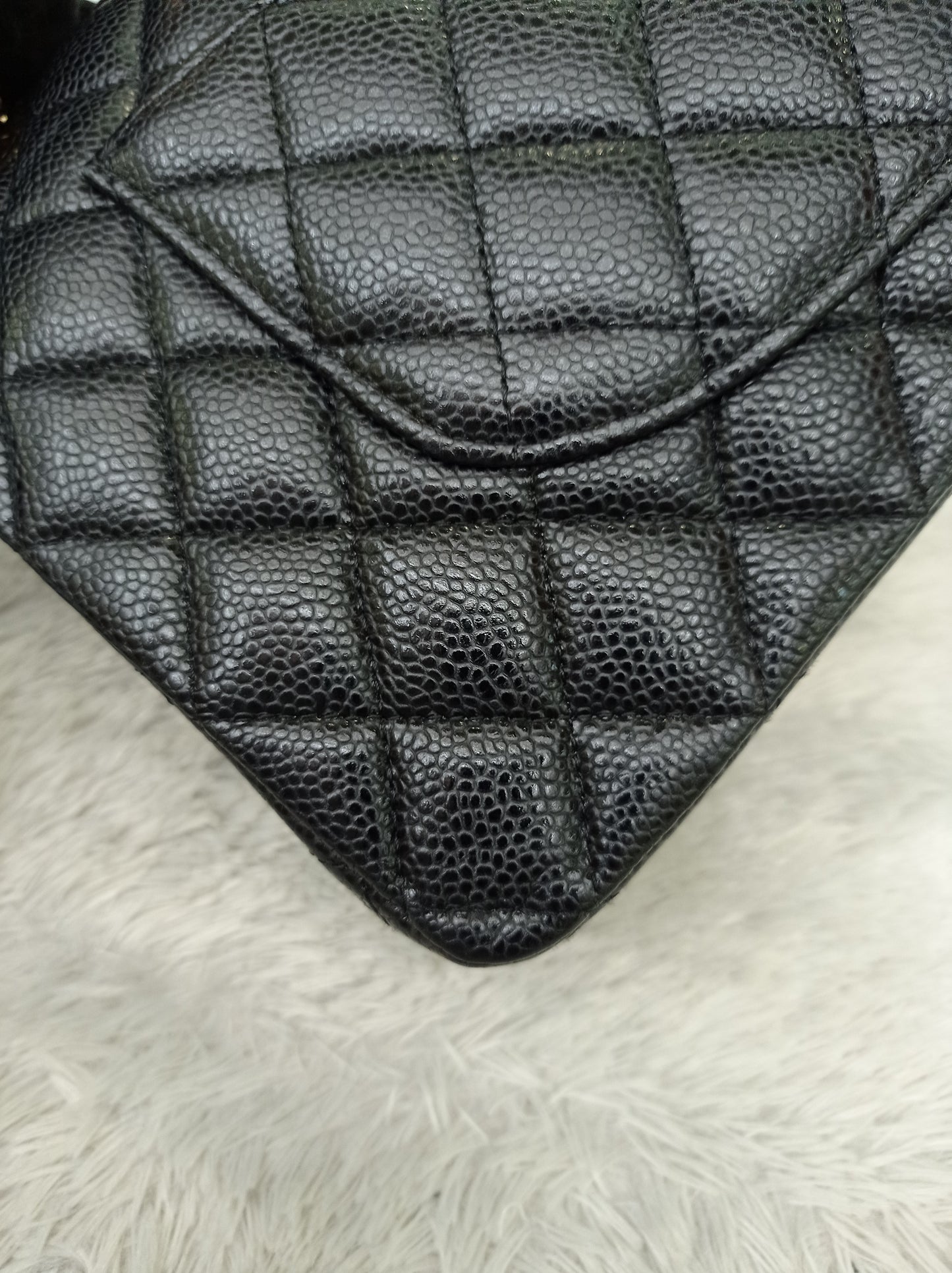 Chanel Medium Caviar Black GHW DF #20