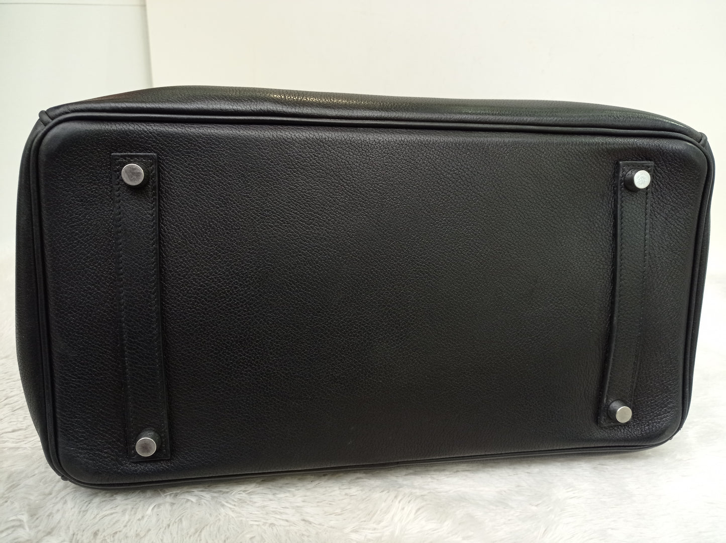 B35 Evercolour Black PHW #J square