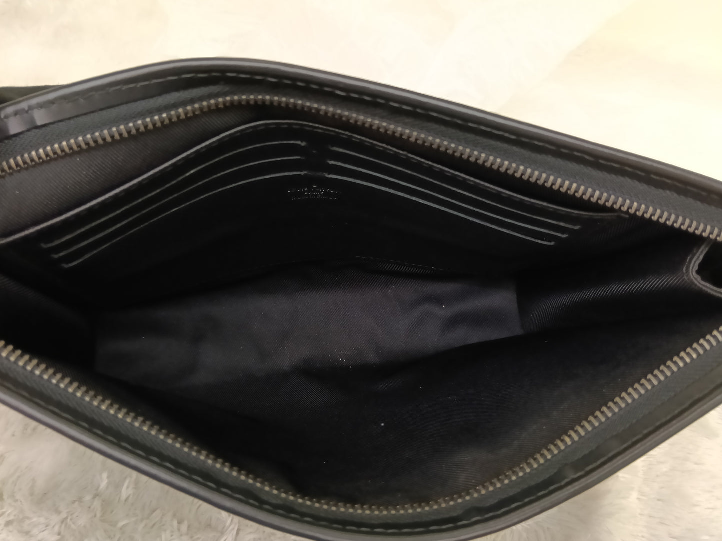 LV Pochette Voyage Monogram Eclipse 2019