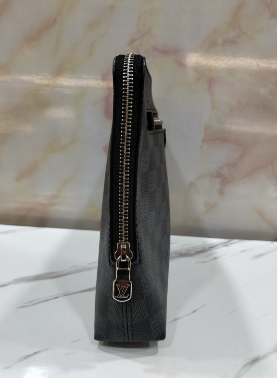 LV Zip Pouch Graphite 2020