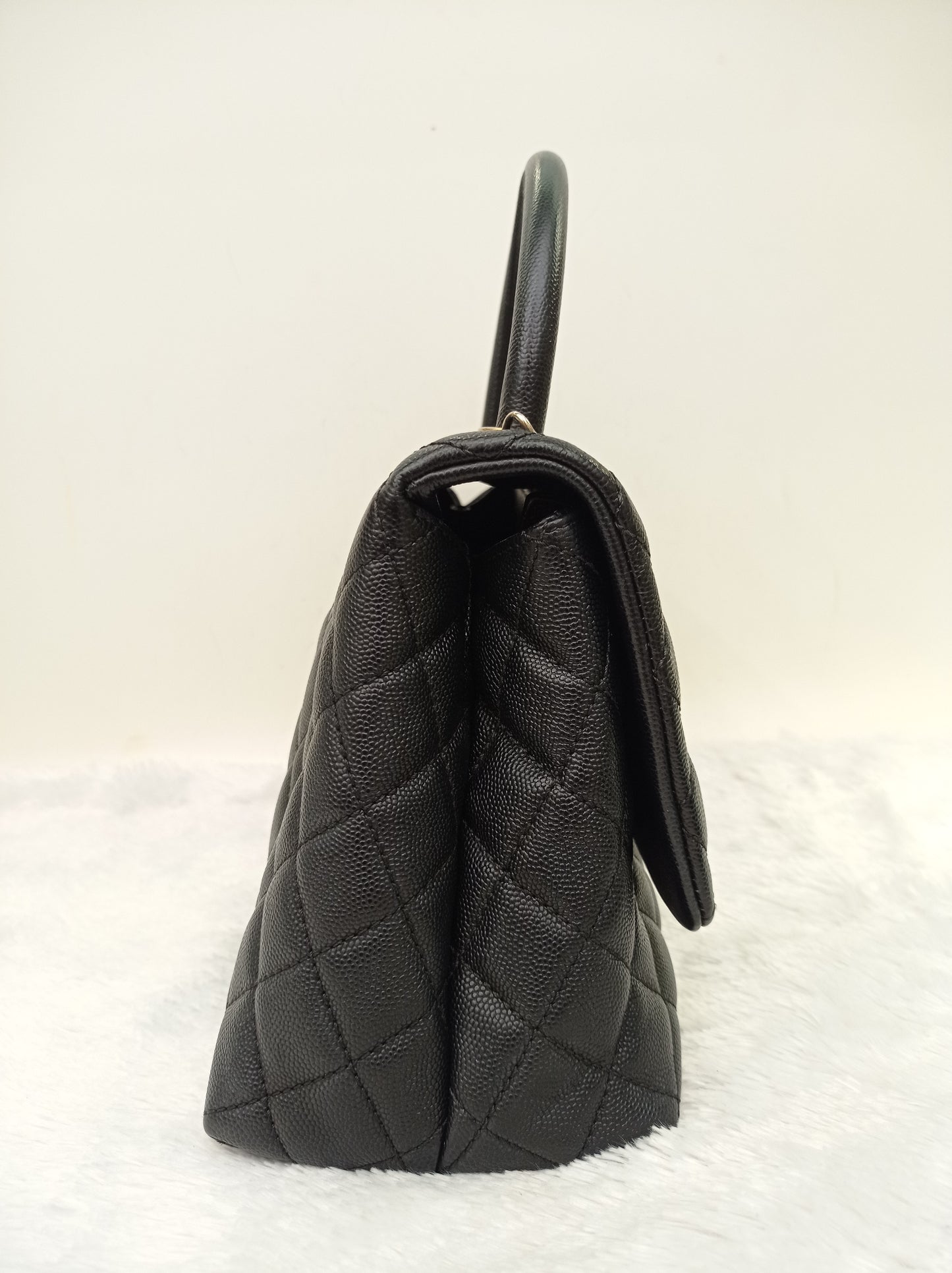 Chanel Coco Handle Medium Caviar Black GHW #25