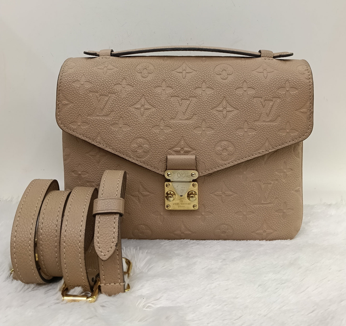LV Metis Monogram Empreinte Papyrus 2017