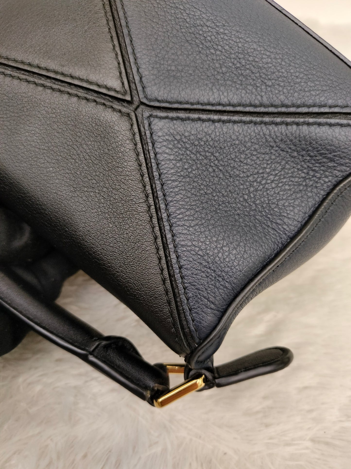 Loewe Puzzle Mini Black Angora GHW 2021