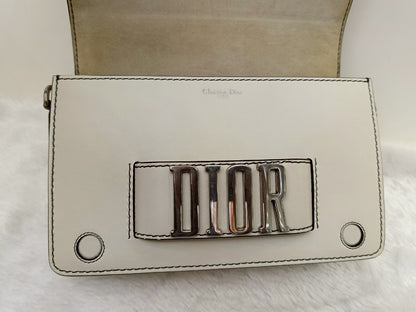 Dior Revolution Medium Smooth White SHW 2017