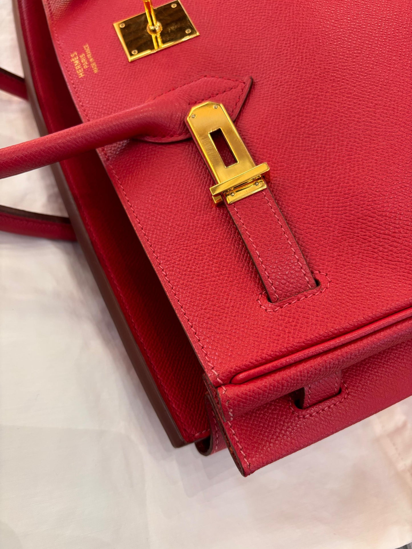 B35 Epsom Ferrari Red GHW #G square