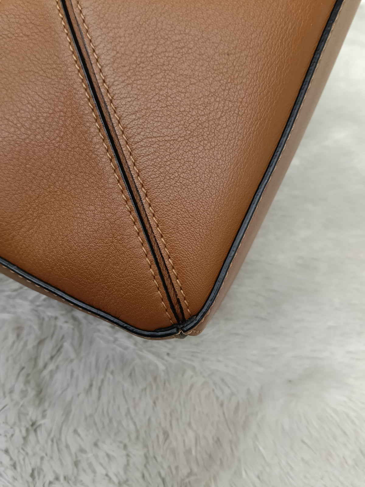 Loewe Puzzle Small Calfskin Tan SHW 2020