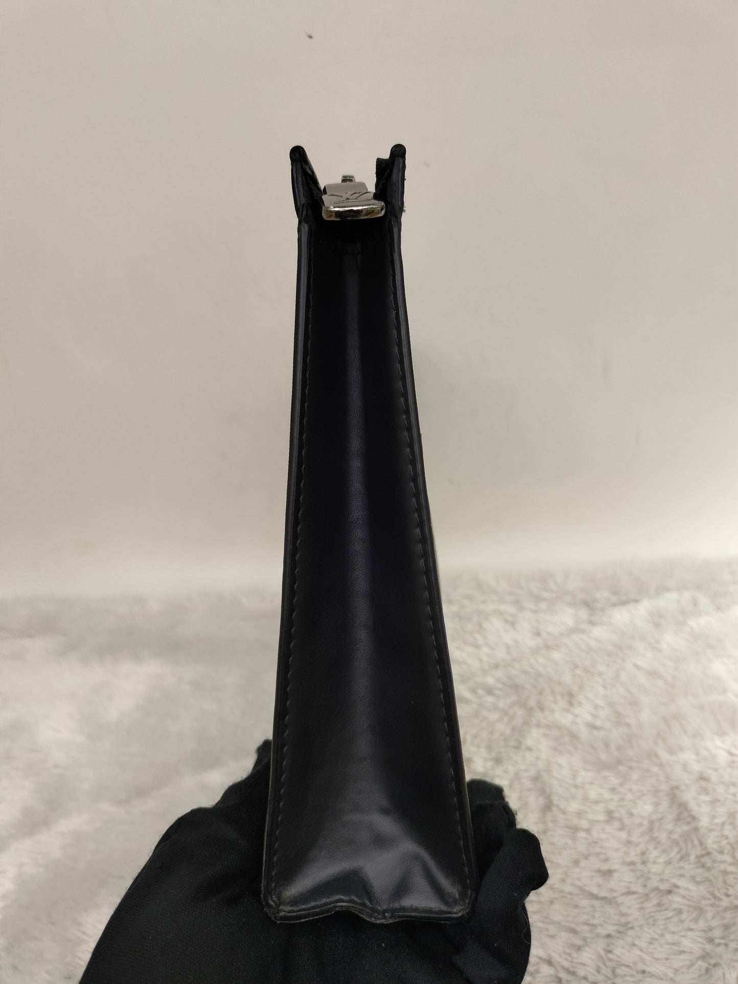 LV Pochette Voyage MM Monogram Eclipse (CHIP)