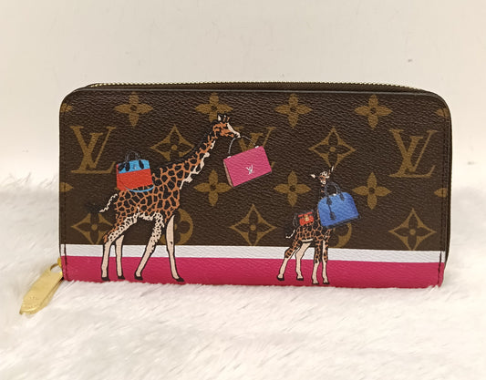 LV Zippy Wallet Monogram Giraffe