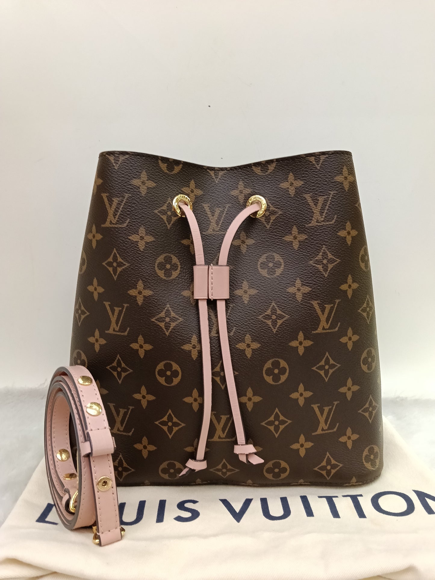 LV Neo Noe MM Monogram Rose Poudre 2020