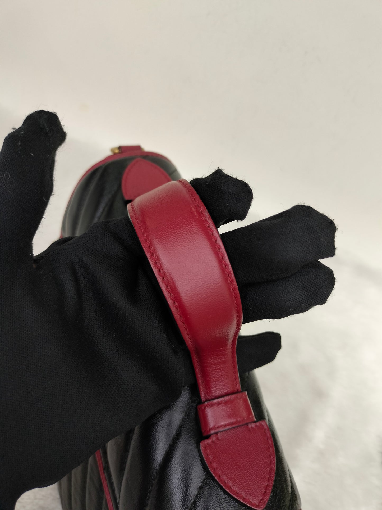 Gucci Marmont Top Handle Medium Black Red GHW