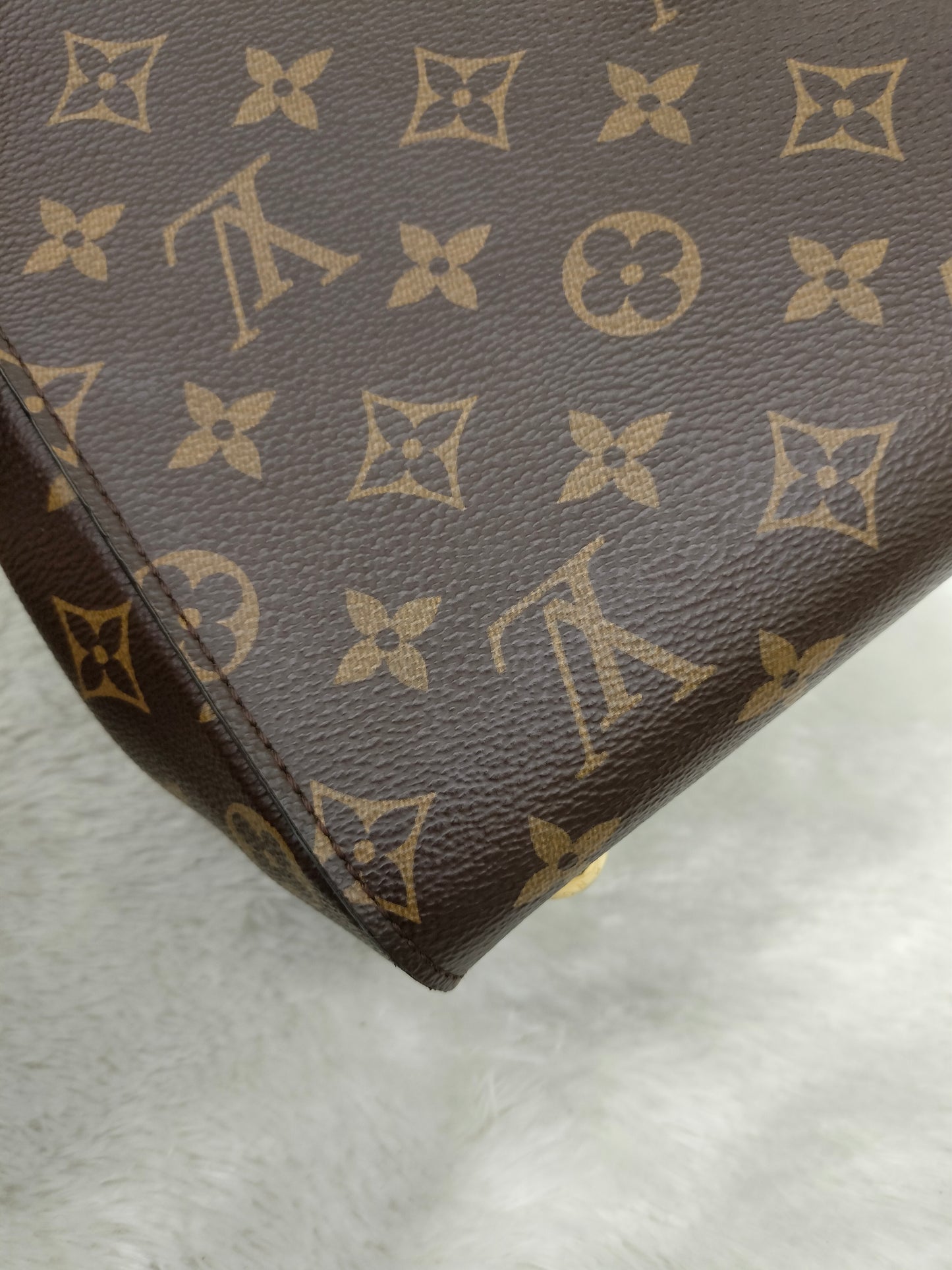 LV Clunny BB Monogram Bordeaux Fuchsia (CHIP)