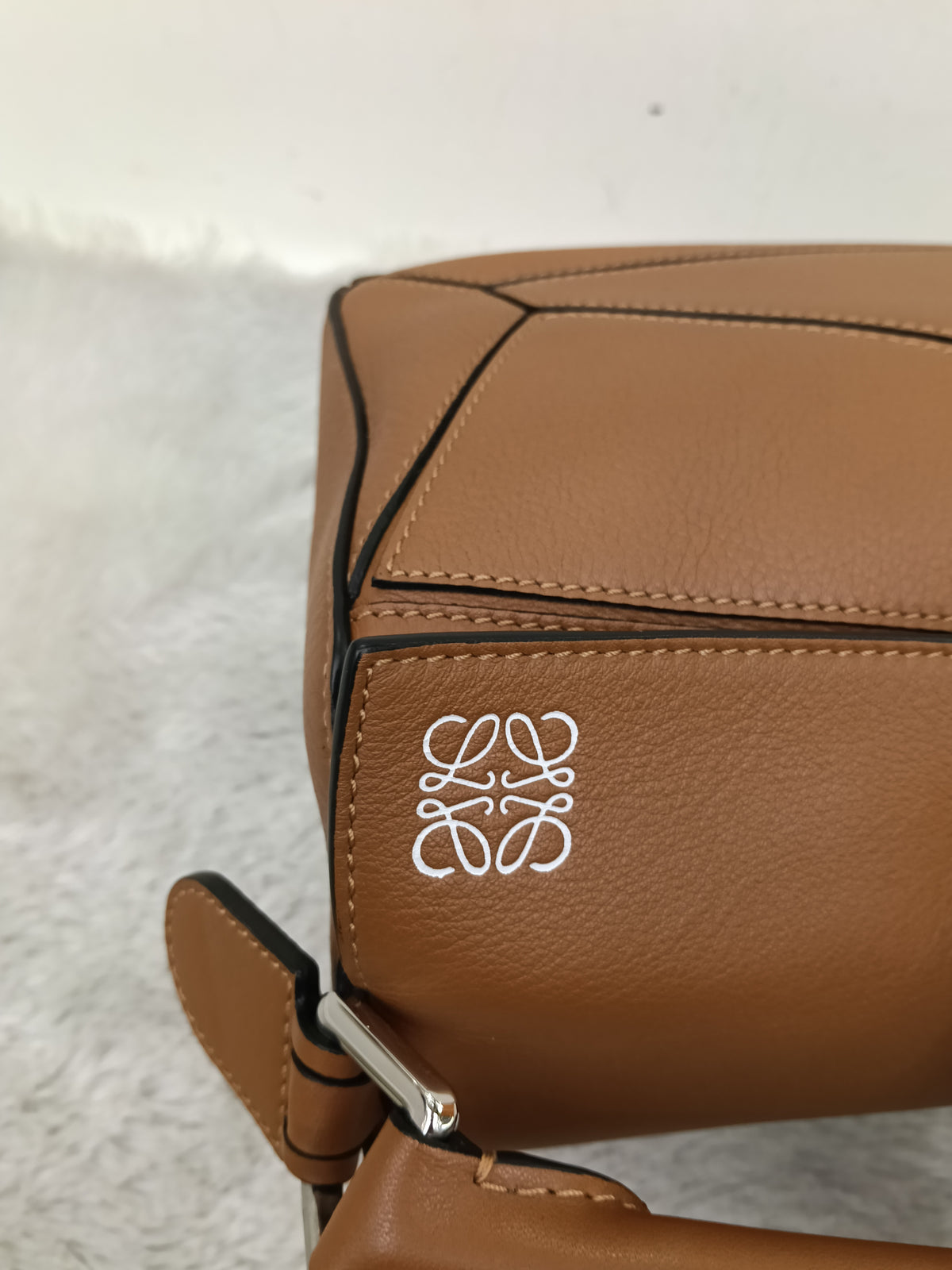 Loewe Puzzle Small Tan SHW 2021