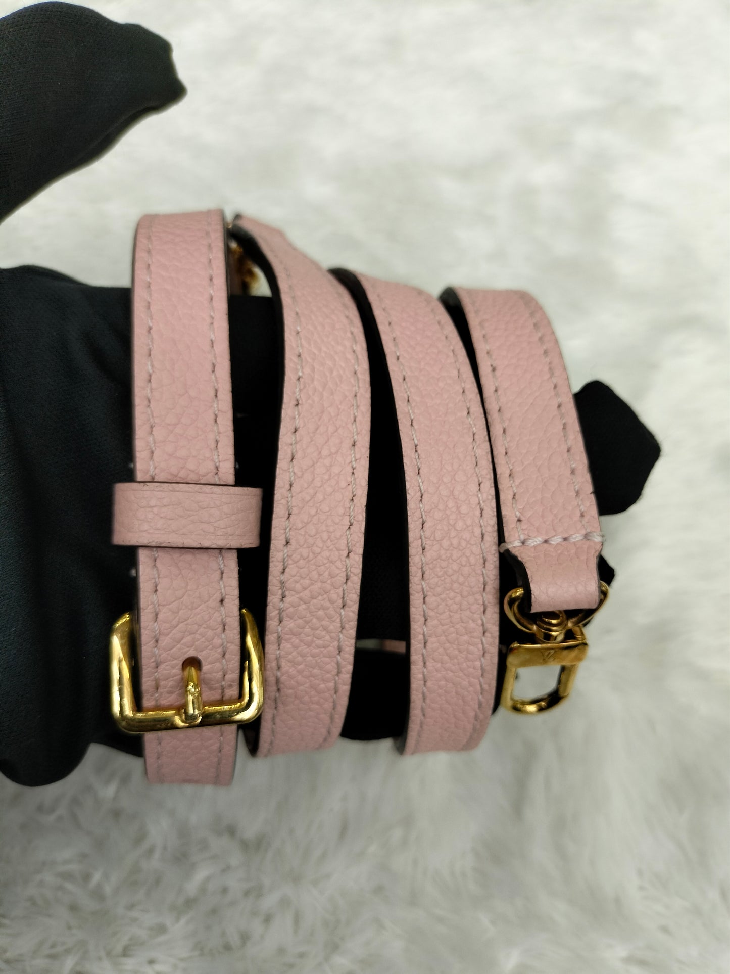 LV Clapton Backpack Damier Magnolia 2018