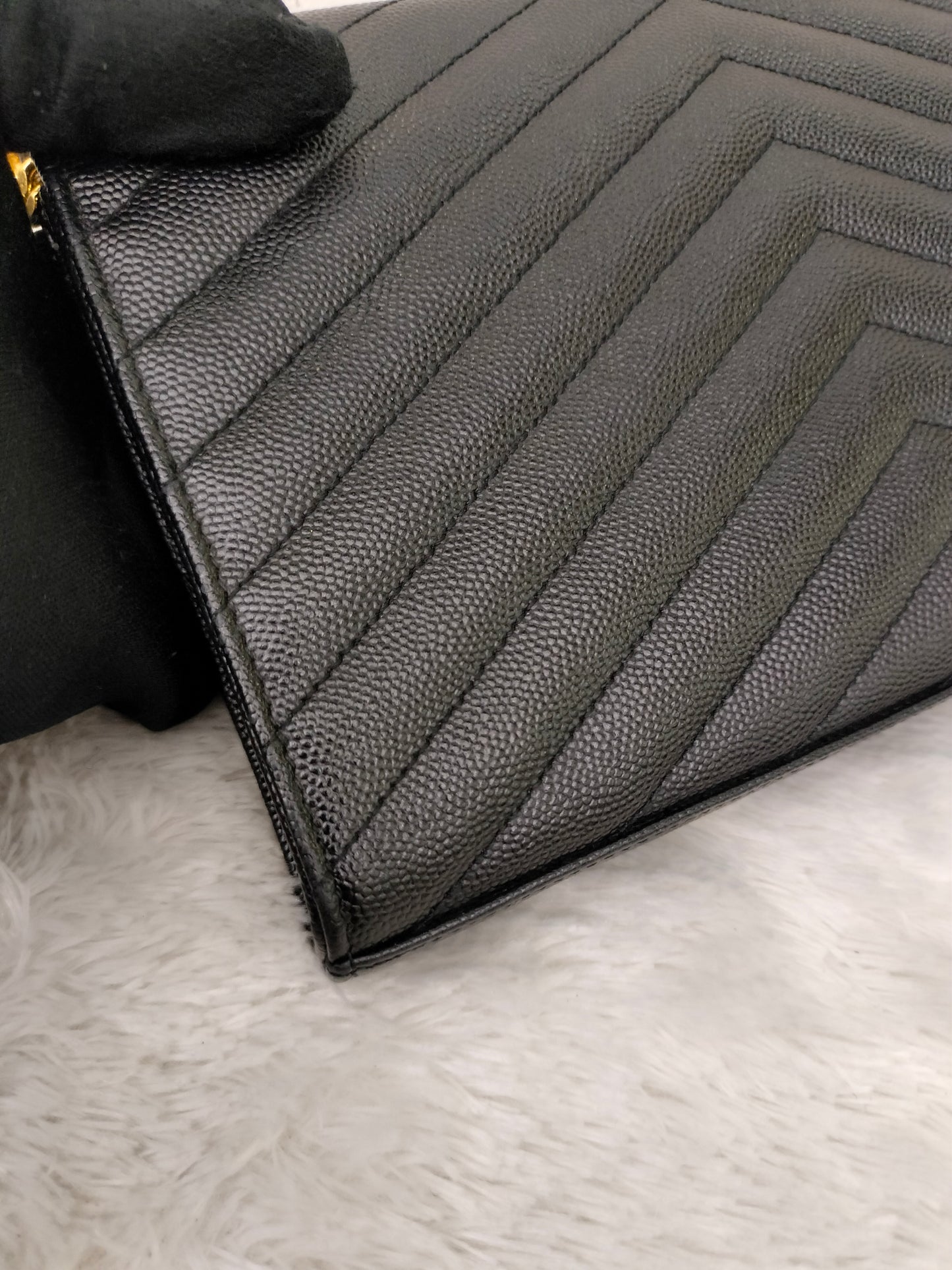 YsL WOC 22 Chevron Grained Black GHW 2021
