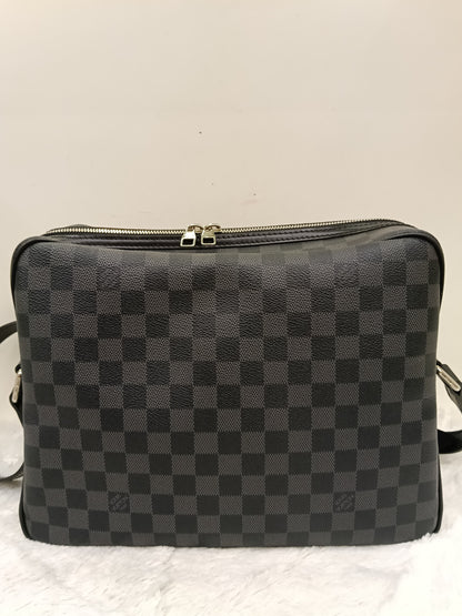 LV Sac Leoh Messenger Graphite 2008