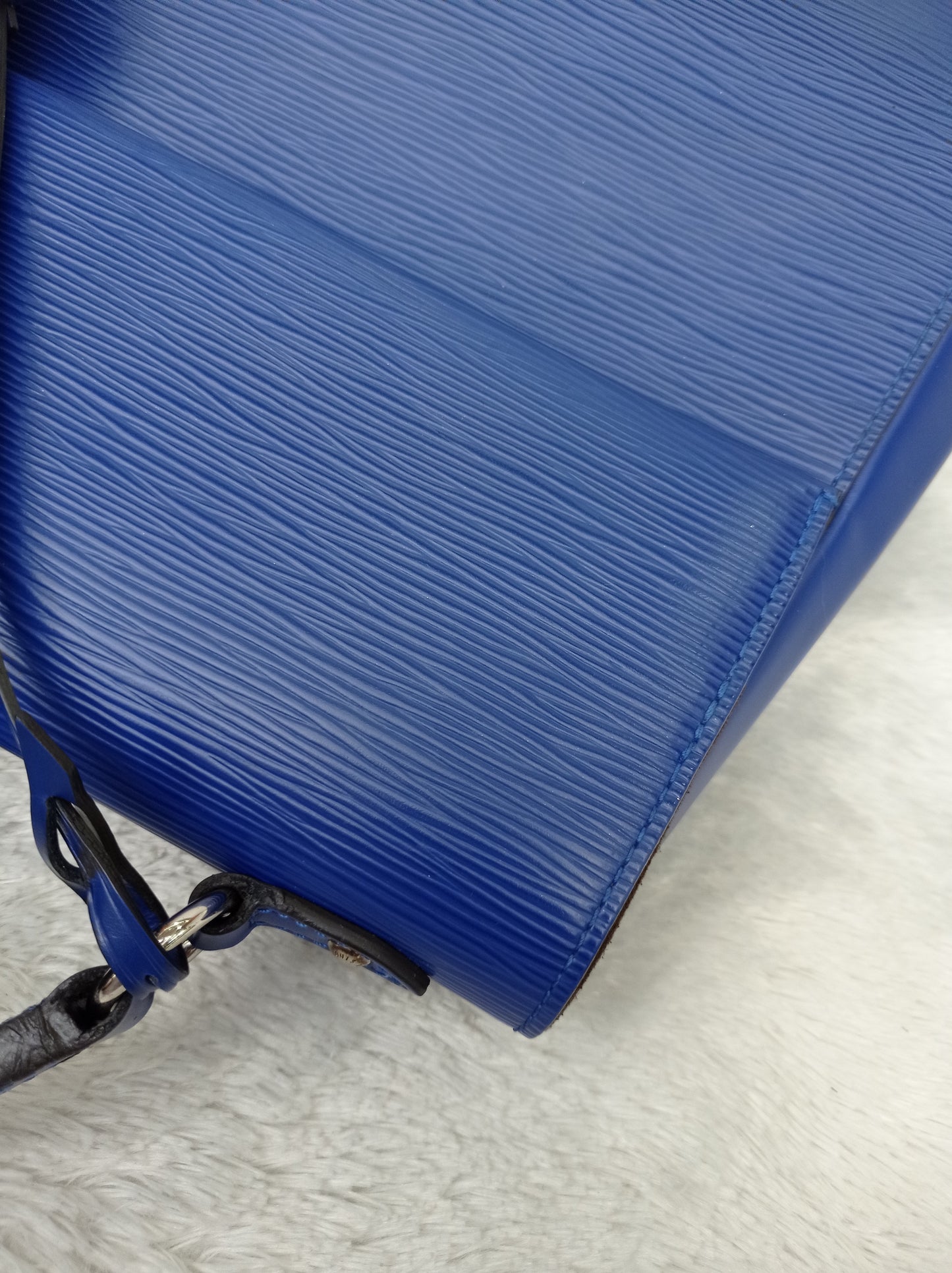 LV Cluny MM Epi Blueberry 2016