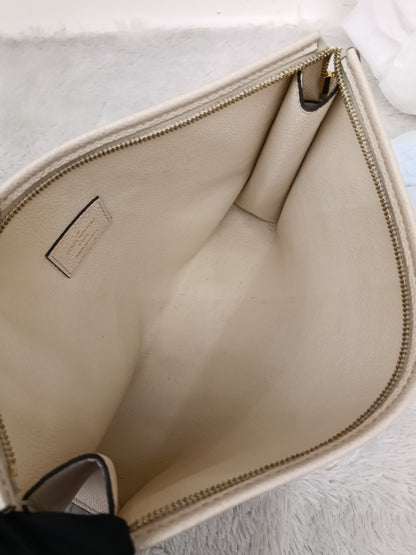 LV Pochette Toiletry 26 Monogram Giant Empreinte Pool Creme (CHIP)