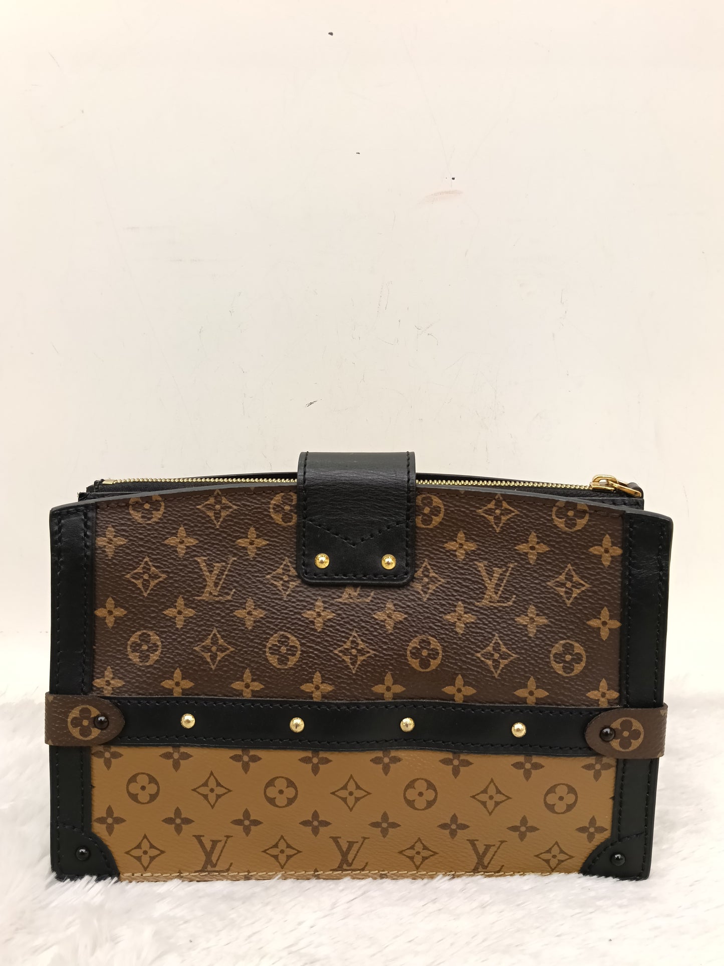 LV Trunk Clutch Monogram Reverse 2019