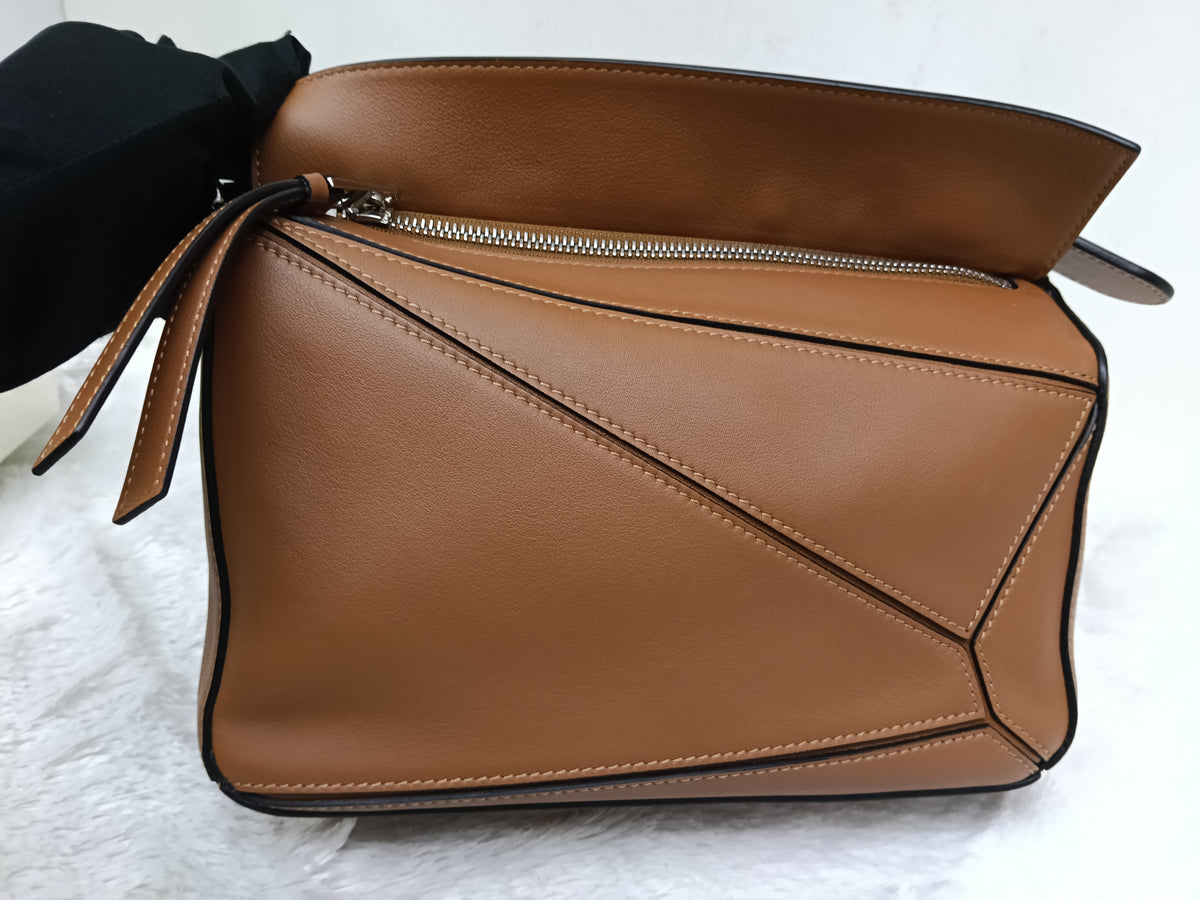 Loewe Puzzle Small Calfskin Tan SHW 2022