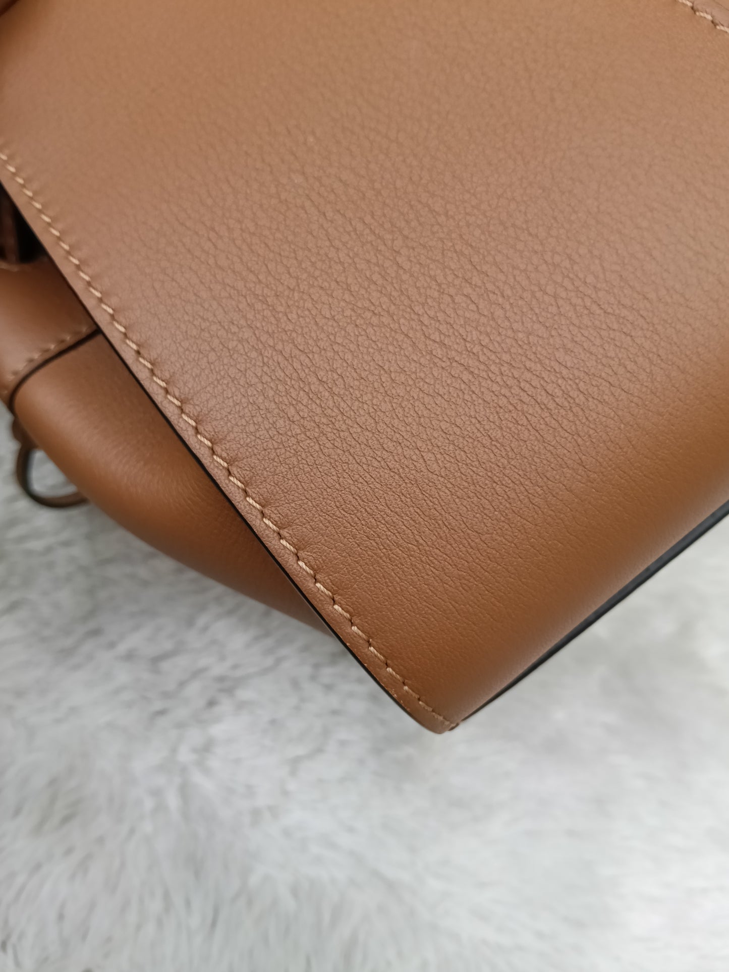 Loewe Hammock Mini Tan SHW 2024