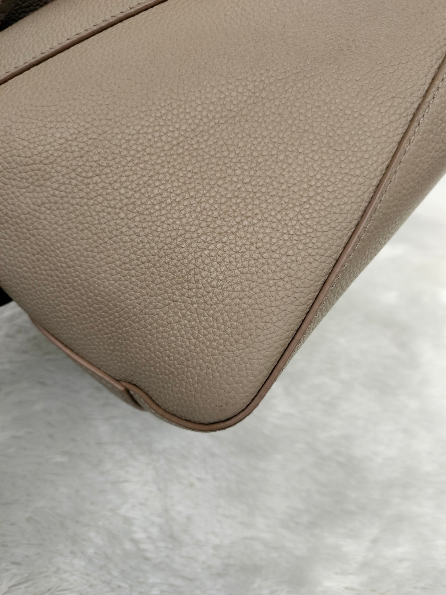 Loewe Puzzle Small Edge Grained Sand GHW 2023