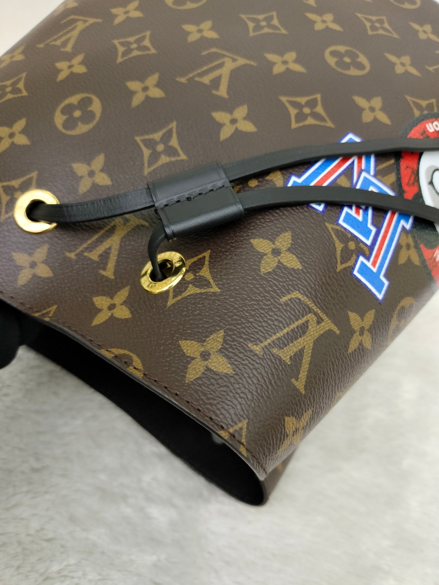 LV Neo Noe Monogram World Tour