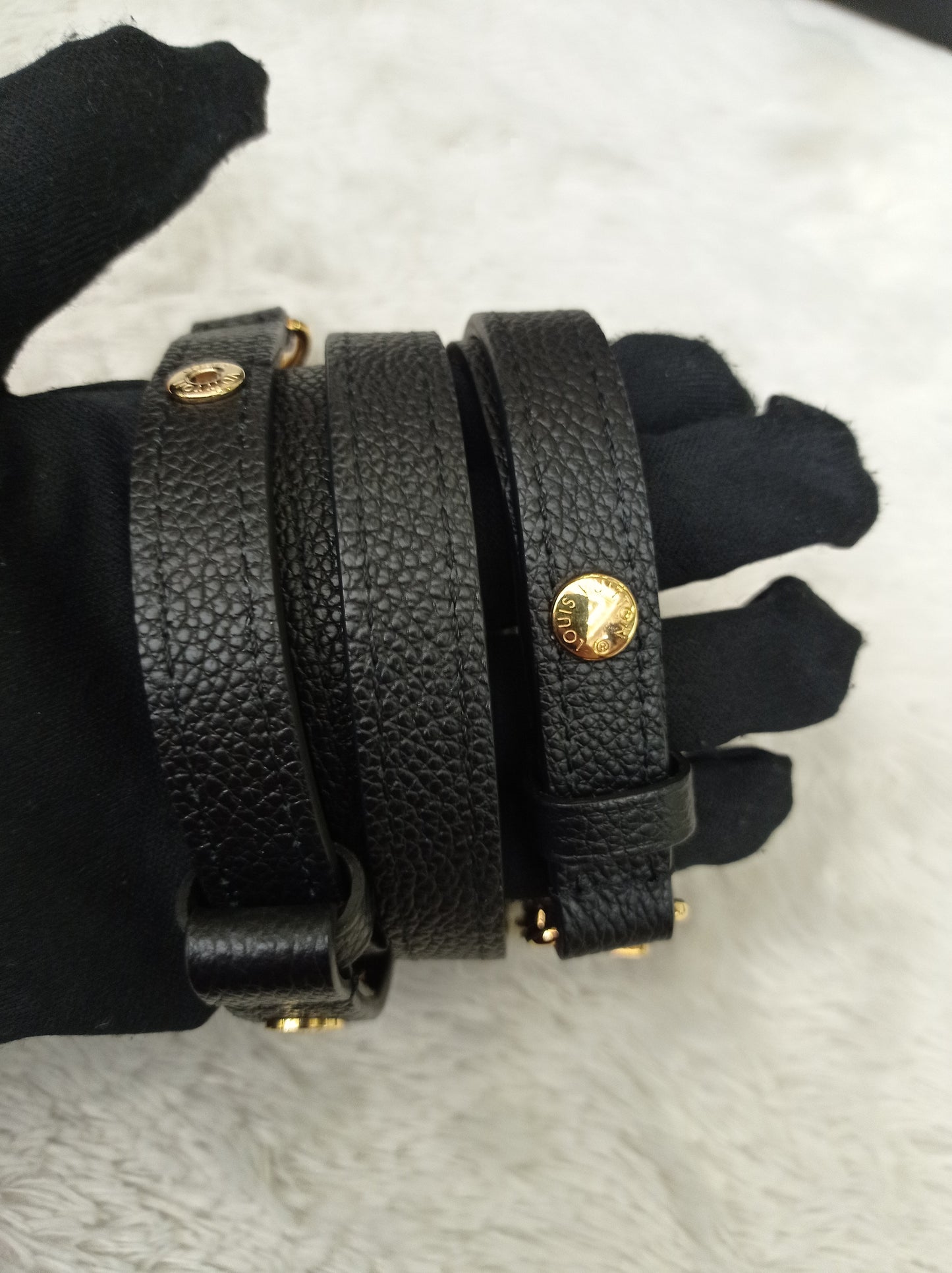 LV Neo Noe MM Monogram Empreinte Noir Creme 2022 (CHIP)