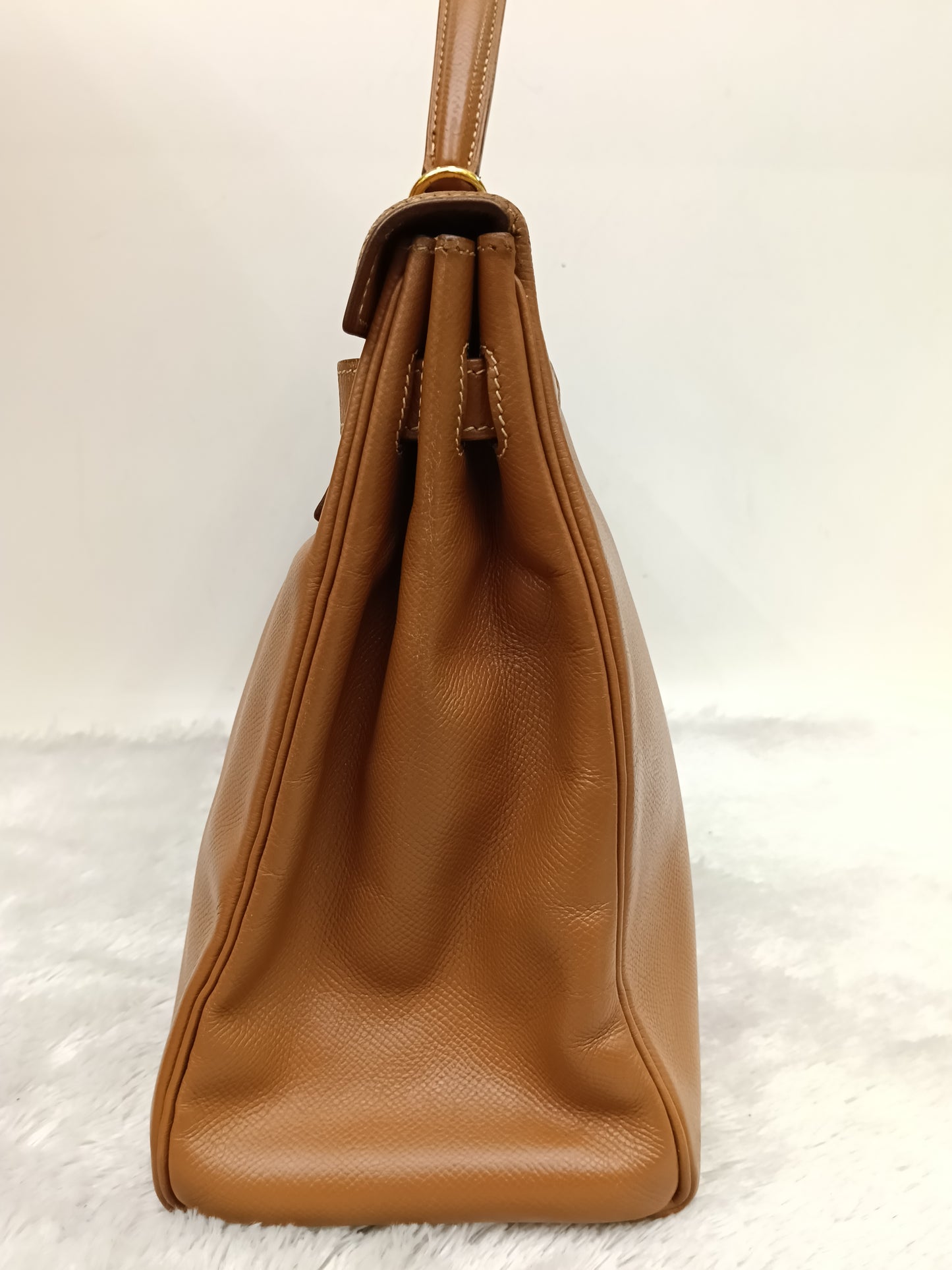 K35 Epsom Gold GHW #D square