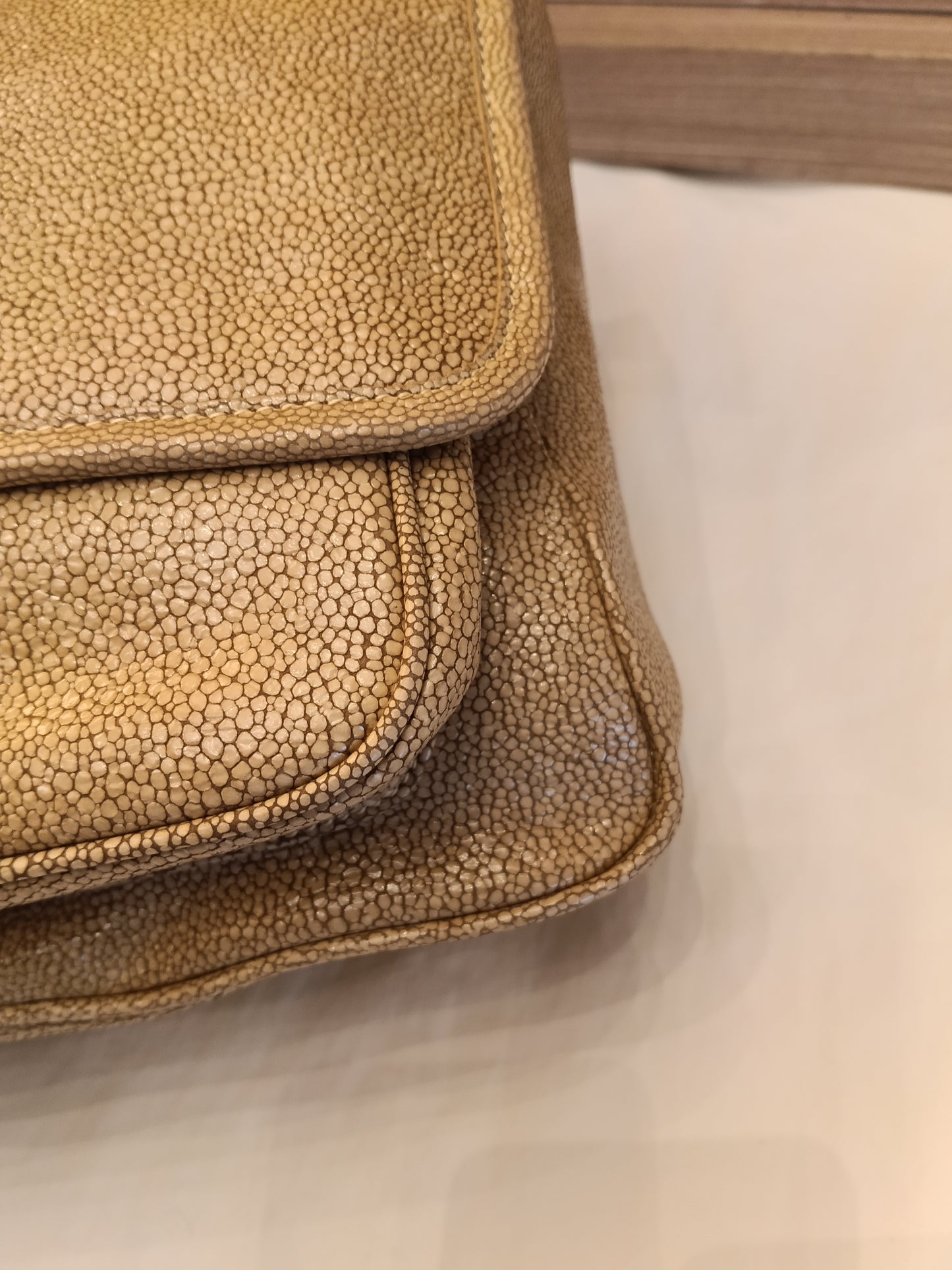 YsL Niki Medium Stingray Embossed Beige GHW 2019
