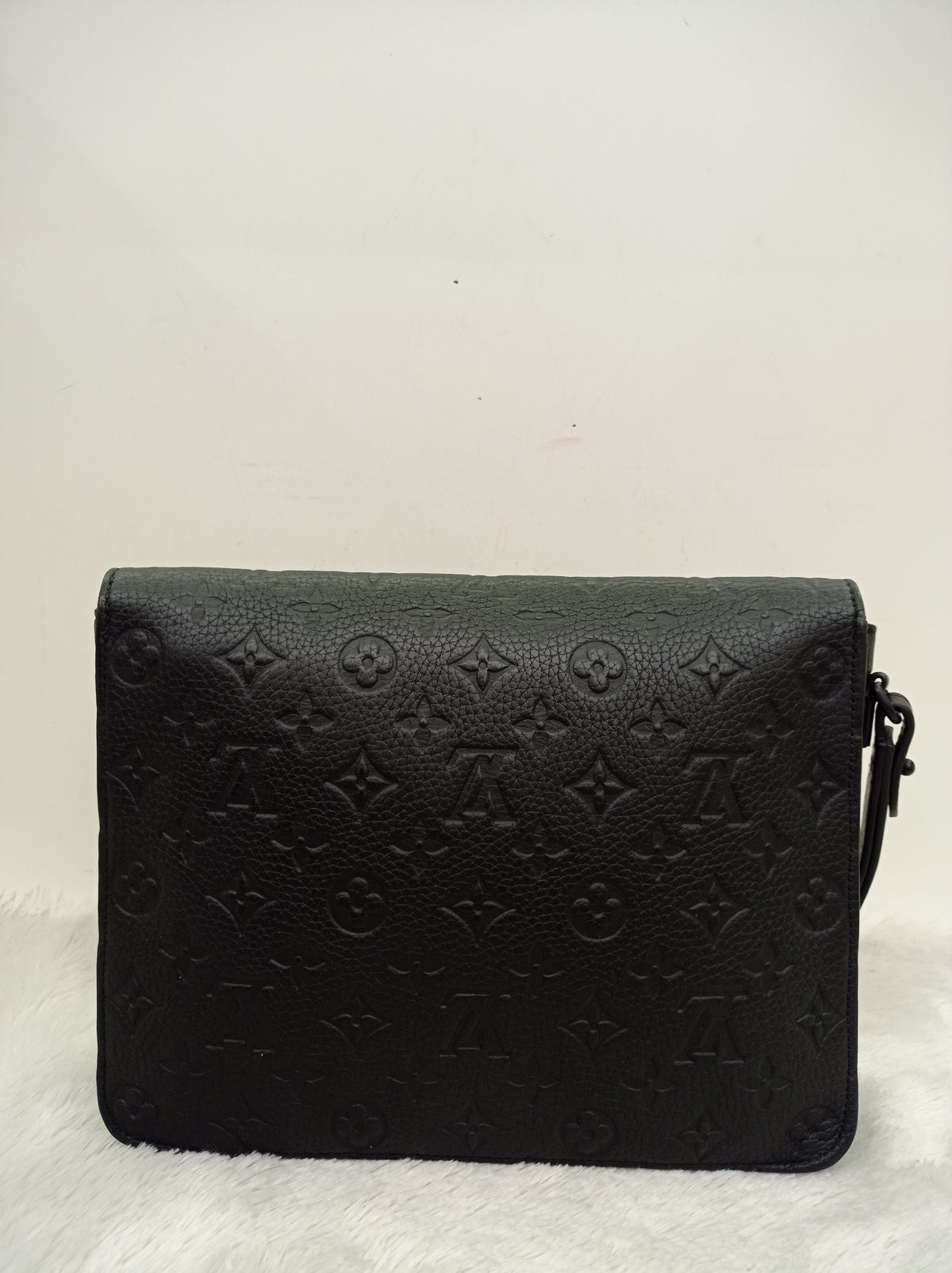 LV S Lock A4 Pouch Monogram Empreinte Black (CHIP)