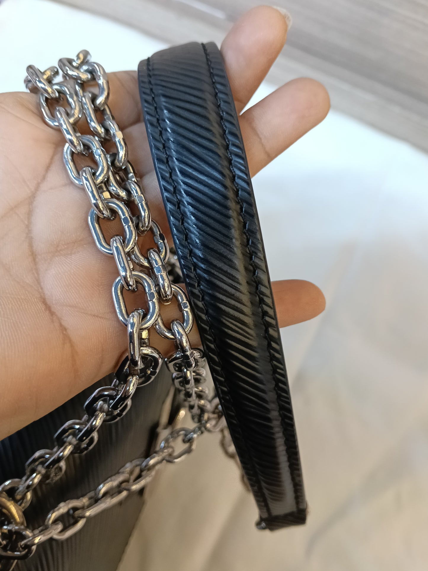 LV Twist Mini Epi Black 2020