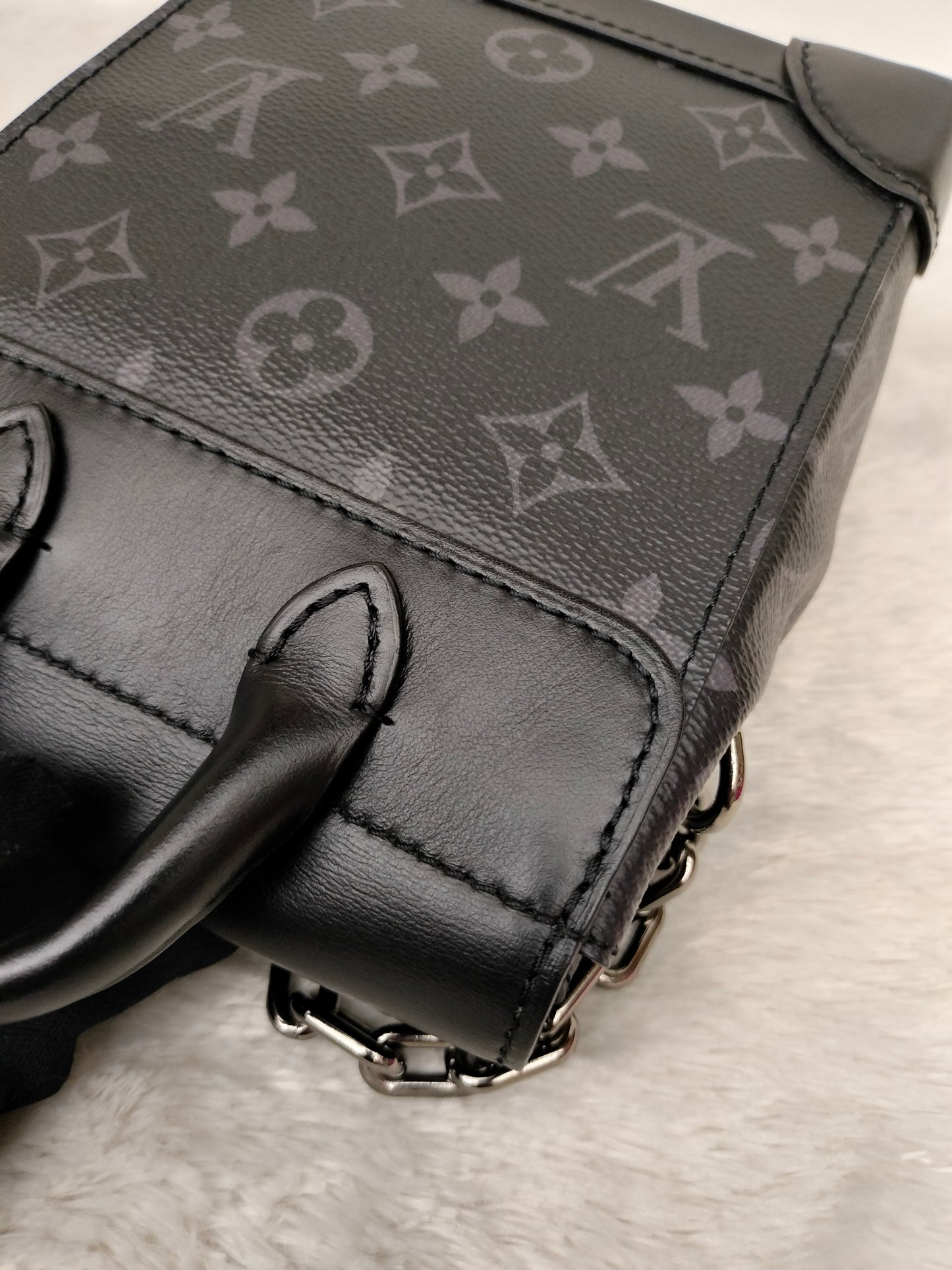 LV Nano Steamer Monogram Eclipse (CHIP)