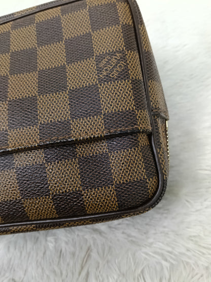 LV Macao Pochette Damier 2012