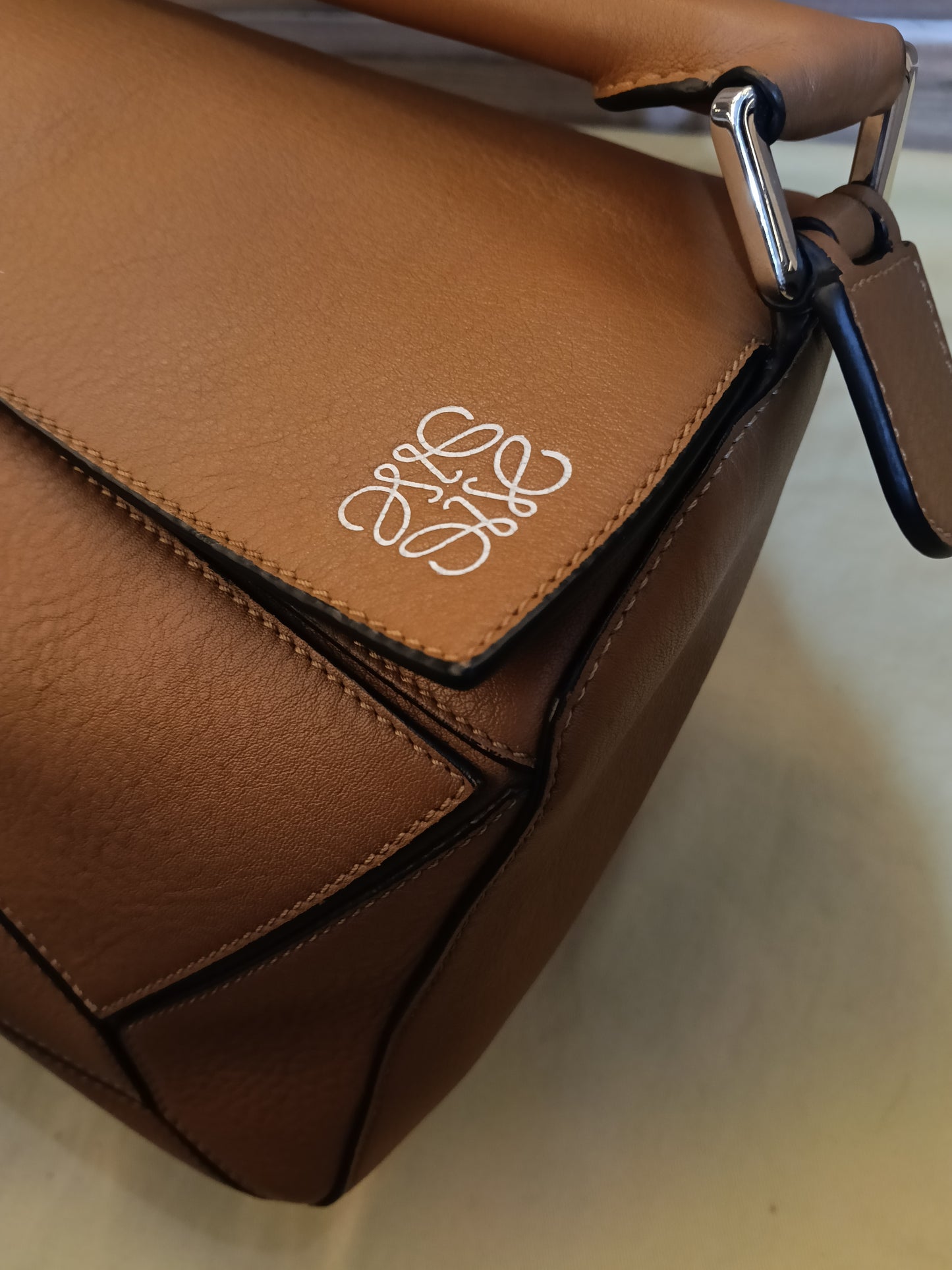 Loewe Puzzle Medium Tan SHW 2018