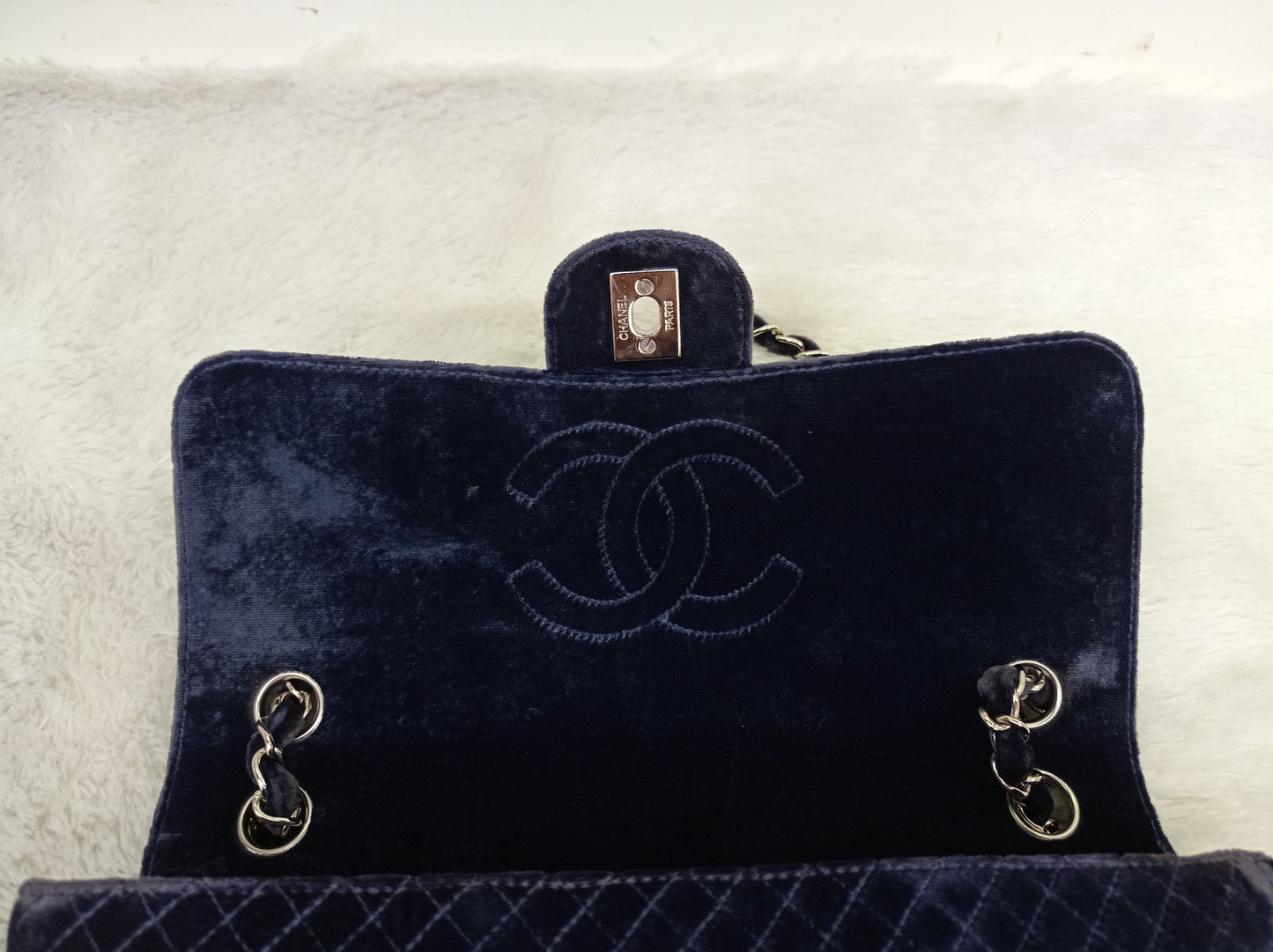 Chanel Medium Velvet Navy Blue Vintage SHW SF (broken holo)