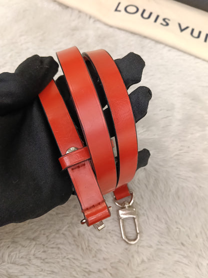 LV Twist MM Epi Love Lock Charms Black White Red 2018