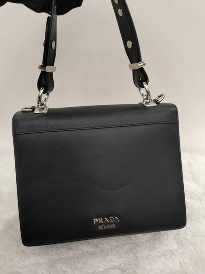 Prada City Calf Saffiano Nero Fuxia SHW