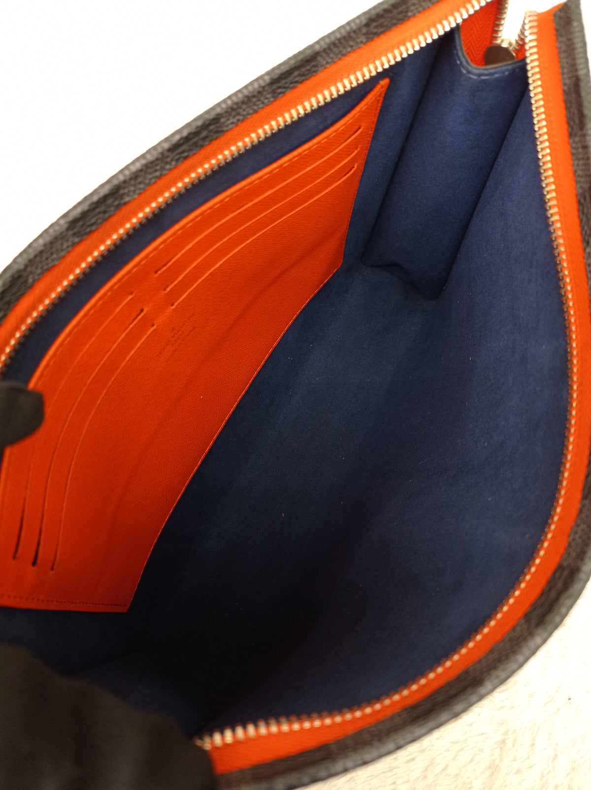LV Pochette Voyage MM Taiga Epi Graphite Blue Grey 2018