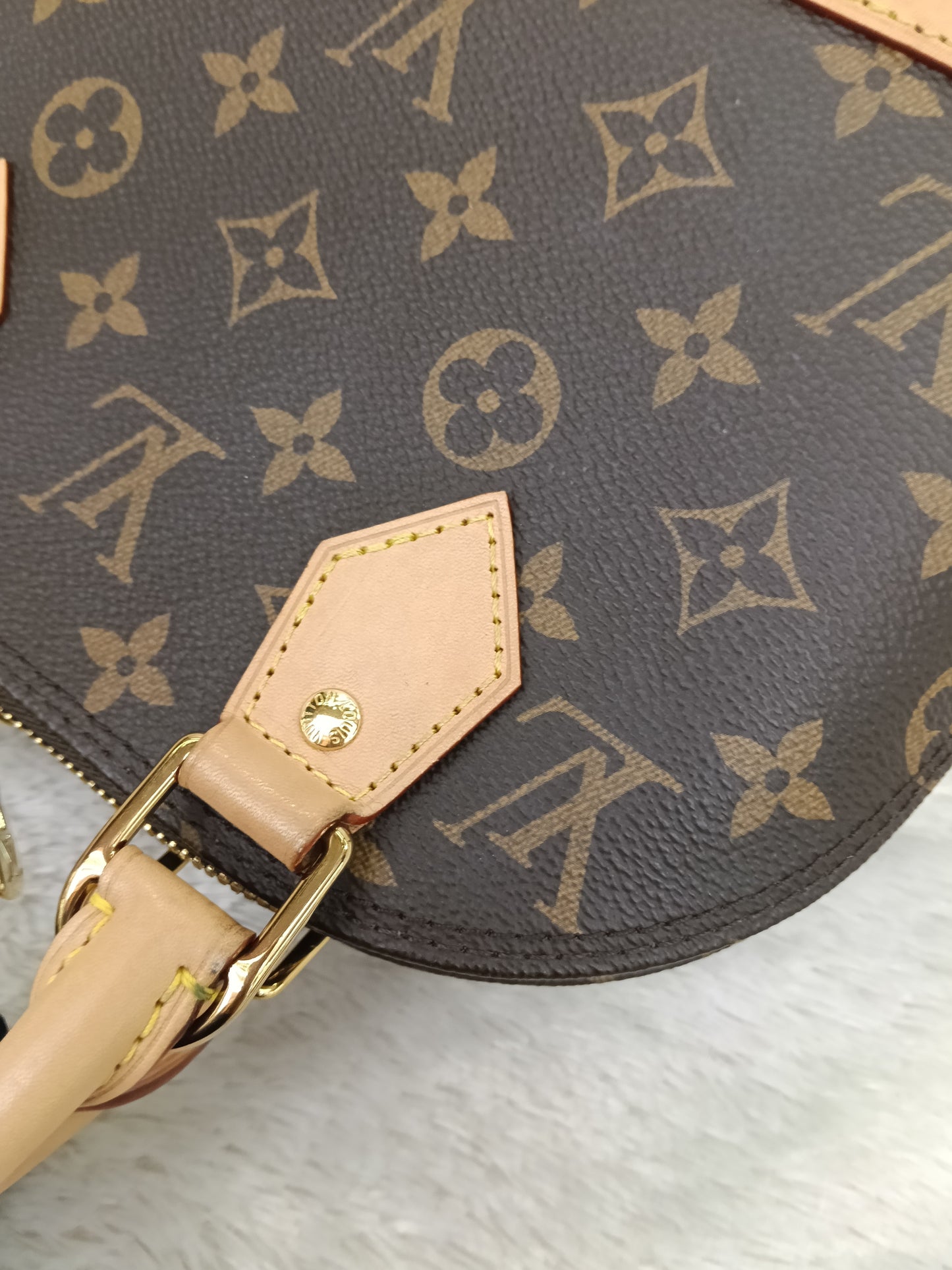 LV Alma BB Monogram 2025 (CHIP)