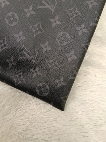 LV Pochette Discovery GM Monogram Eclipse 2019