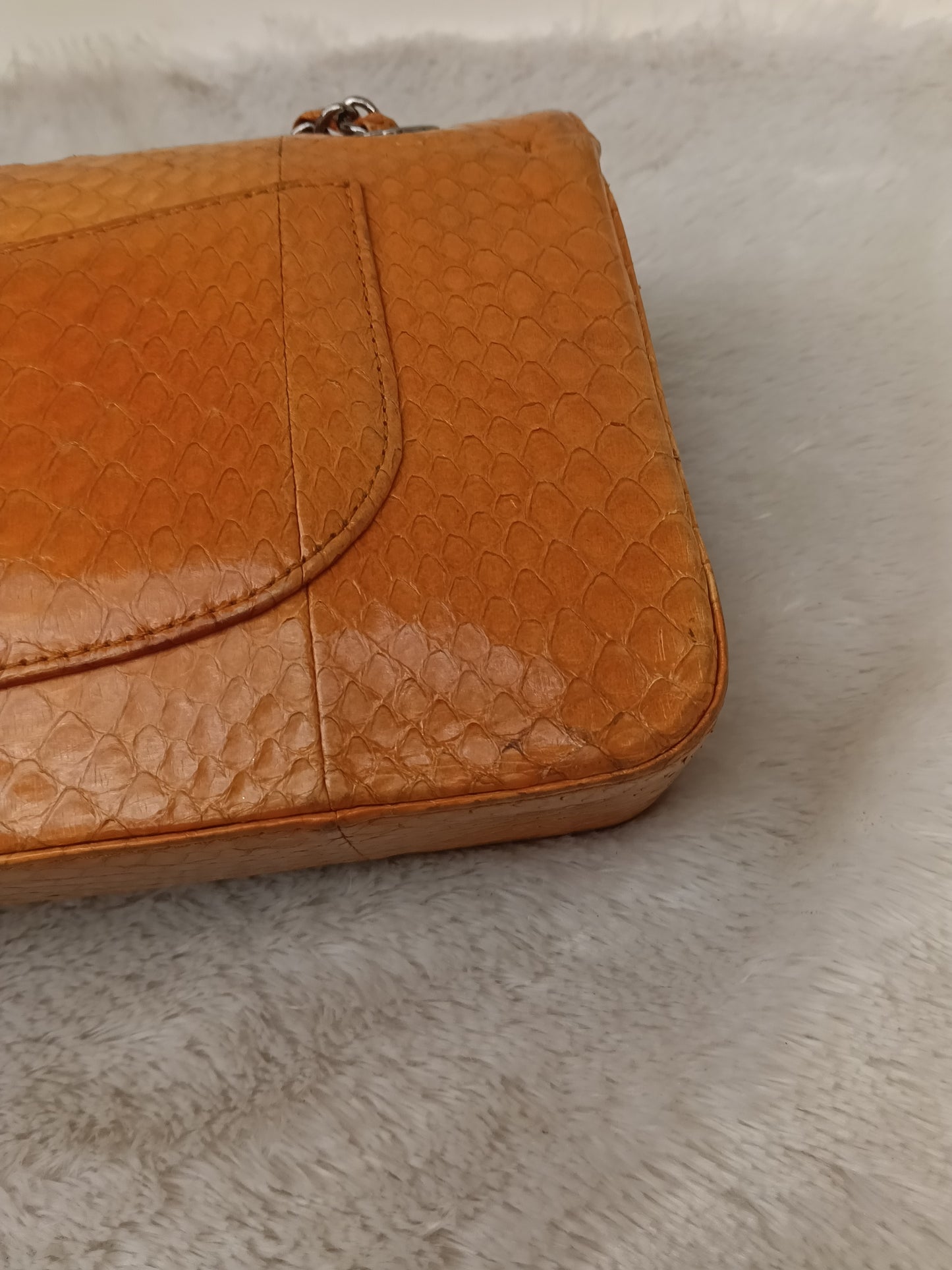Chanel Medium Exotic Python Orange RHW DF #19
With holo, holo checker, dustbag