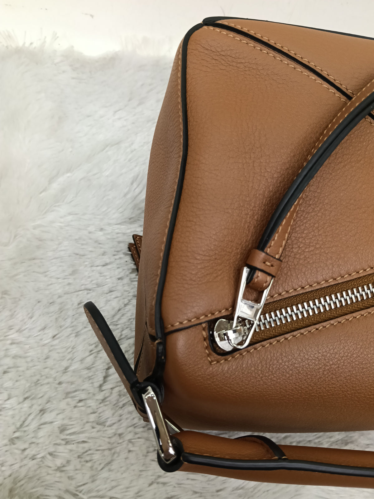 Loewe Puzzle Small Tan SHW 2021