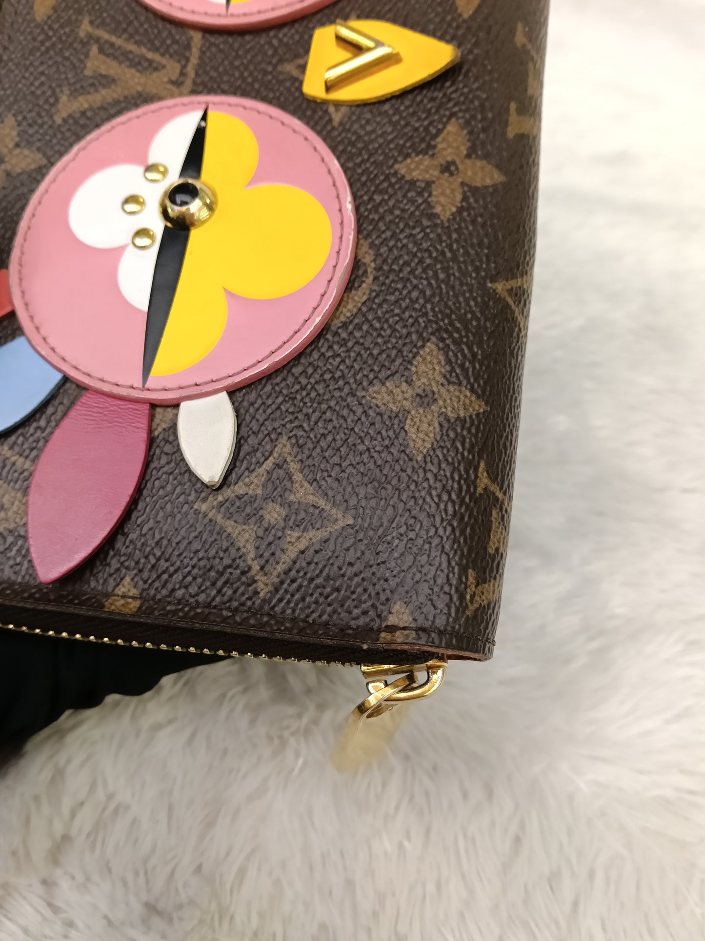 LV Zippy Wallet Monogram Lovely Bird